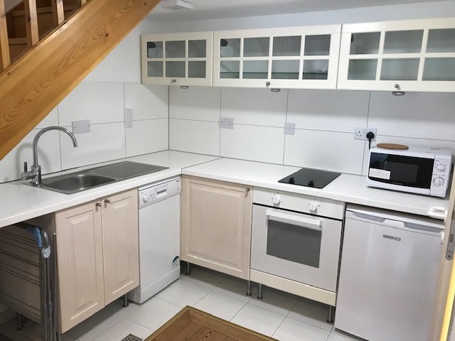  double Studio with  separate bedroom, n22, 2mins to tube