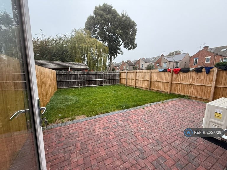 3 bedroom house in Cody Court, Silverdale Close, CV2 (3 bed) (#2657729)