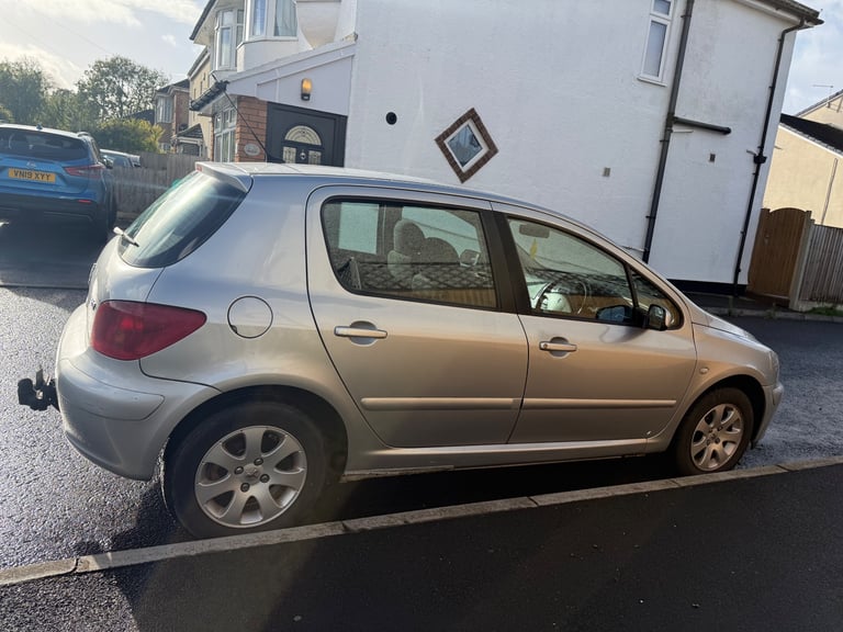 Peugeot, 307, S, Hatchback, 2004, Manual, 1587 (cc), 5 doors, 90k miles