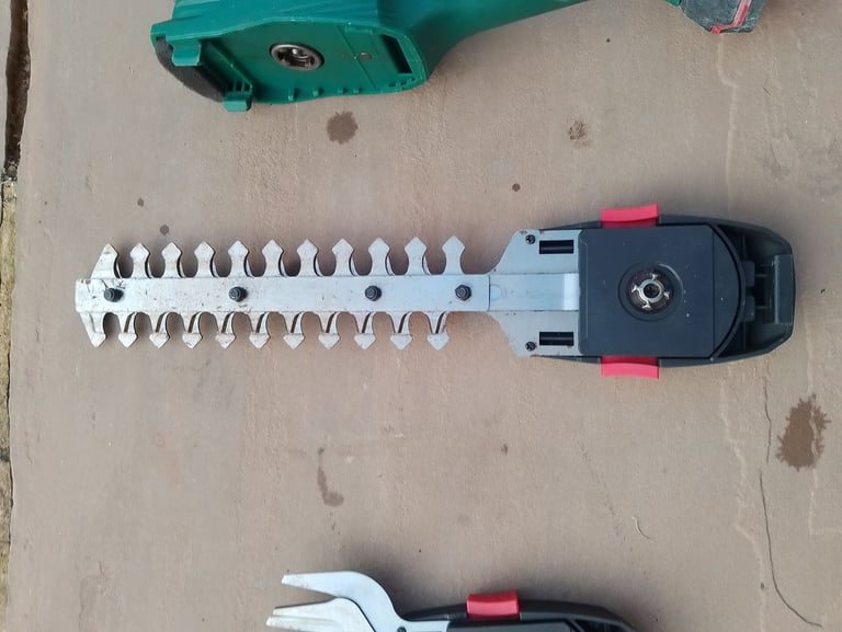 Hand Held Hedge Trimmer 