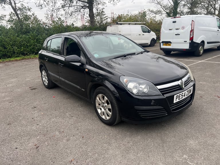 image for Vauxhall Astra 1.6 2005 low miles hpi clear💥bargain💥