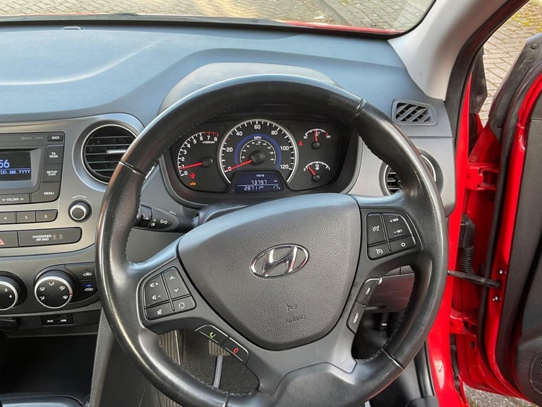 HYUNDAI I10 1.0 SE 5dr,  Low mileage, full service history, cheap road tax