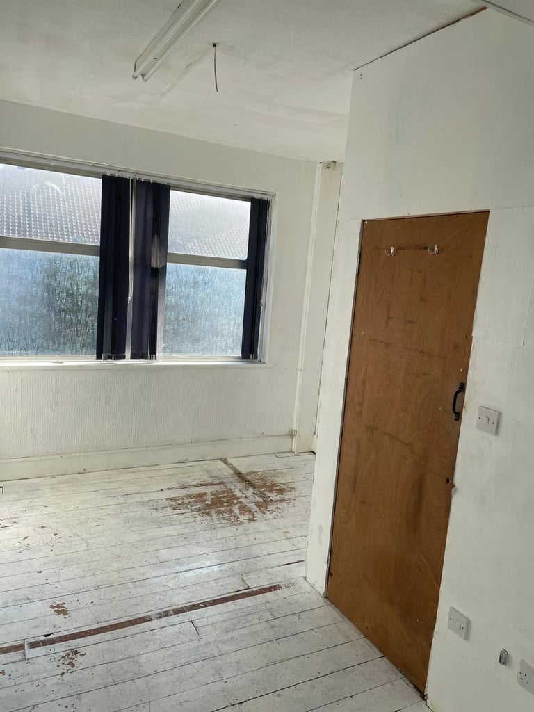 Bright Workspace | 91 ft² | 20% Off (Last Days) | Creative & Artist Studio | Lea Bridge Rd, E10