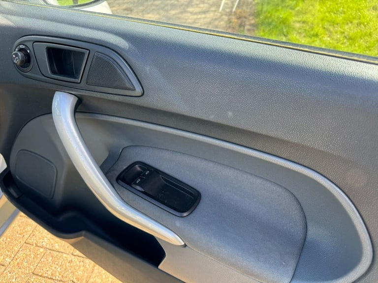 2009 Ford Fiesta 2009 Ford Fiesta 1.4 petrol | 5 spd manual 5dr HATCHBACK Petrol Manual - Image 8