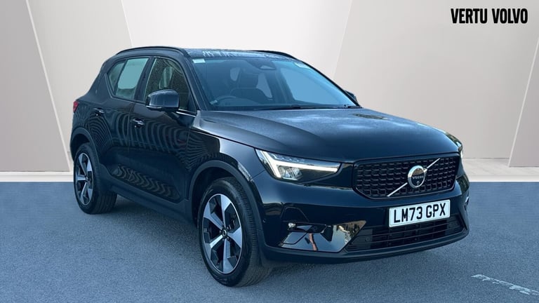 image for 2023 Volvo XC40 2.0 B4P Plus Dark 5dr Auto Petrol Estate Estate Petrol Automatic