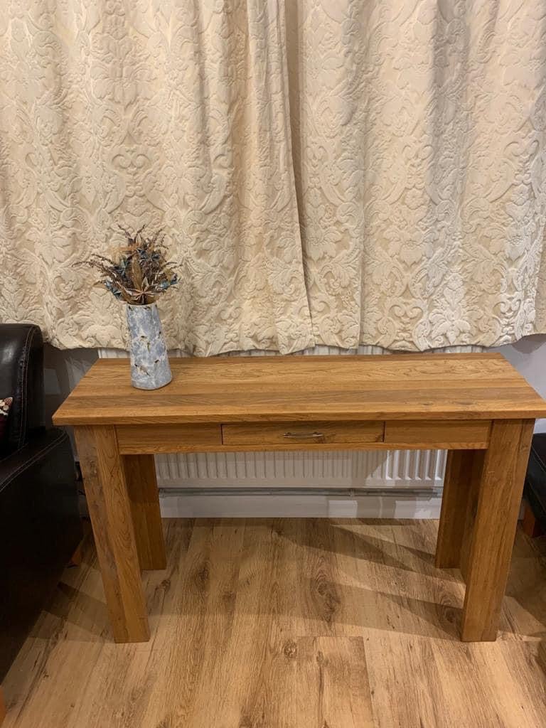 Console table 