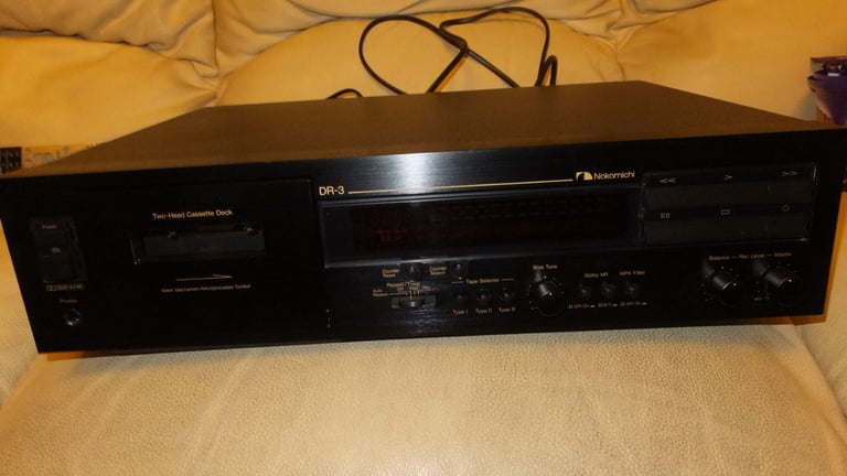 image for Nakamichi DR3 cassette deck