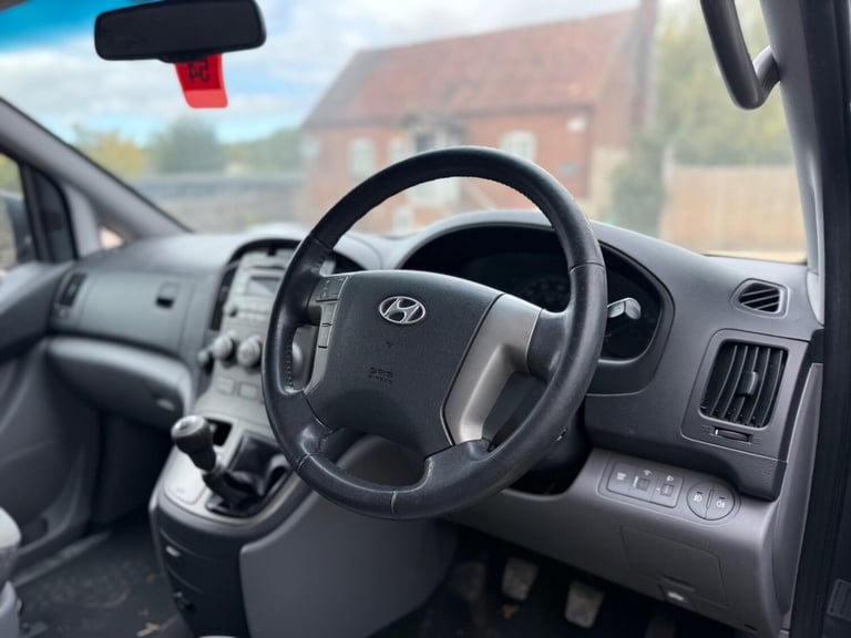 2010 Hyundai i800 2.5 CRDi Style Euro 4 5dr MPV Diesel Manual