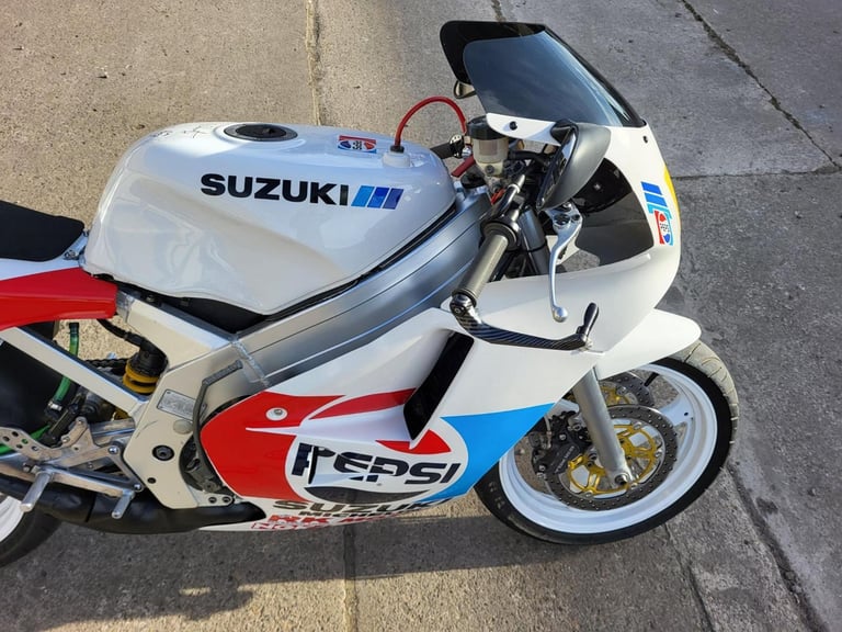 1989 F SUZUKI RGV250 VJ21 RGV 250 CLASSIC RETRO TWO STROKE PEPSI RACE REPLICA