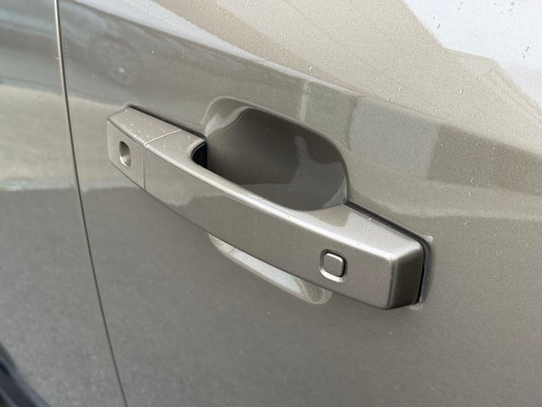 2022 Land Rover Defender 110 2.0 P400e 15.4kWh X-Dynamic HSE SUV 5dr Petrol Plug-in Hybrid Auto 4...