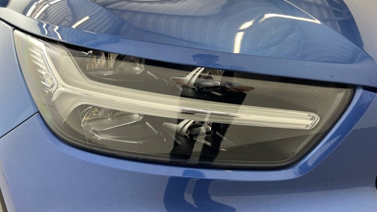 2021 Volvo XC40 Recharge R-Design, T5 plug-in hybrid (Power Tailgate, Sensus Navigation) Estate P...