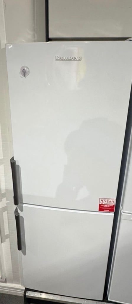 Blomberg White Fridge Freezer – Nearly New, £169 (Half Price)