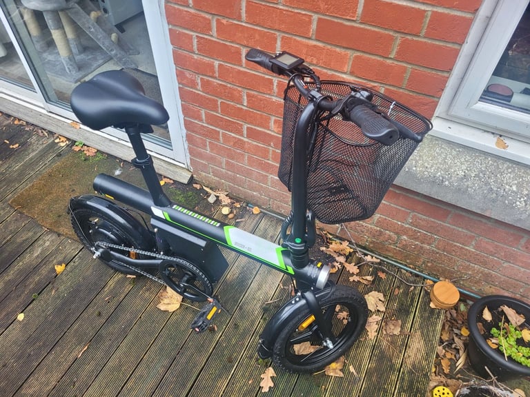 U1 Electric bike with basket and cover