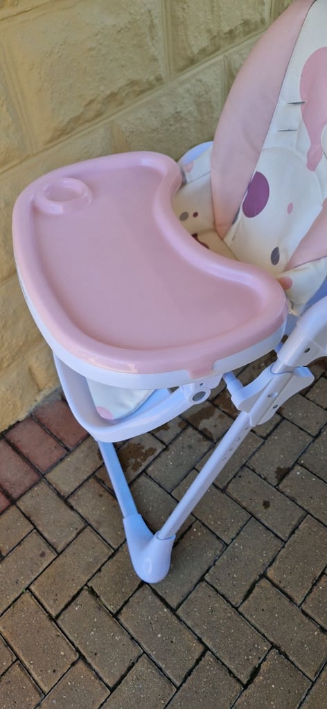 KINDERKRAFT YUMMY, BABY HIGH CHAIR, PINK. IN EXCELLENT CONDITION.