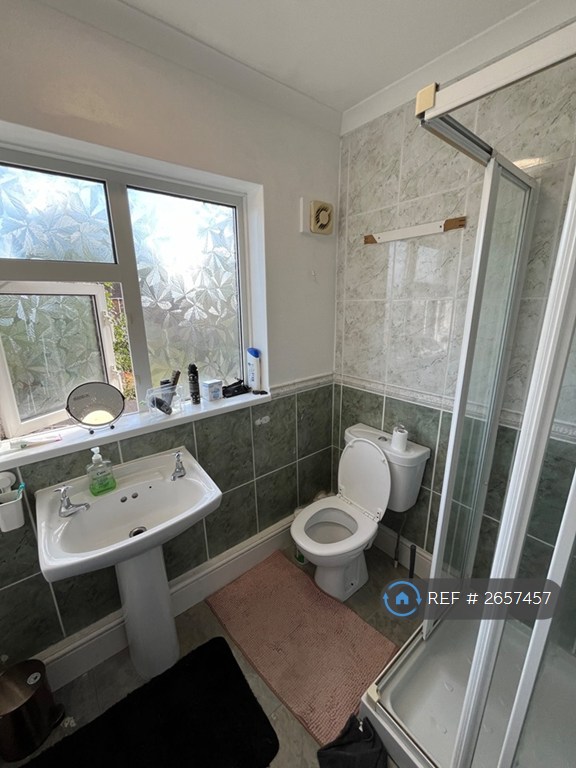 1 bedroom in Kinsale Walk, Nottingham, NG11 (#2657457)