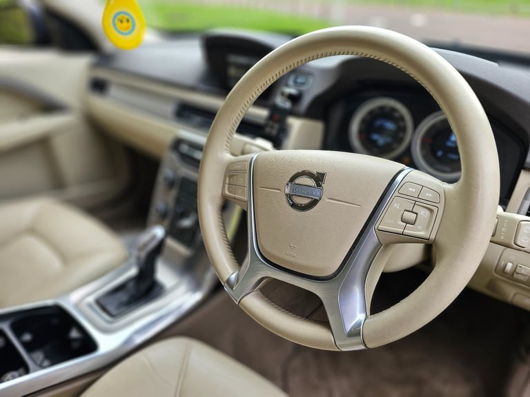 2013 Volvo V70 D2 [115] SE 5dr Powershift ESTATE Diesel Automatic