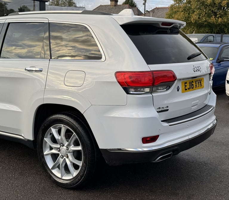 2016 Jeep Grand Cherokee 3.0 V6 CRD Summit SUV 5dr Diesel Auto 4WD Euro 6 (247 bhp) ESTATE Diesel...