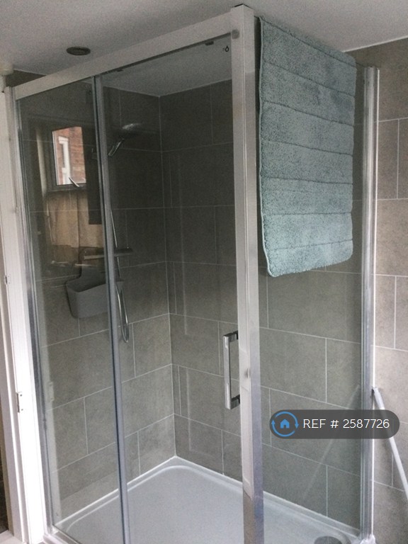 1 bedroom in Southampton Road, Northampton, NN4 (#2587726)
