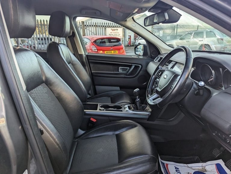 2017 Land Rover Discovery Sport 2.0 TD4 PURE SPECIAL EDITION 5d 150 BHP Estate Diesel Manual