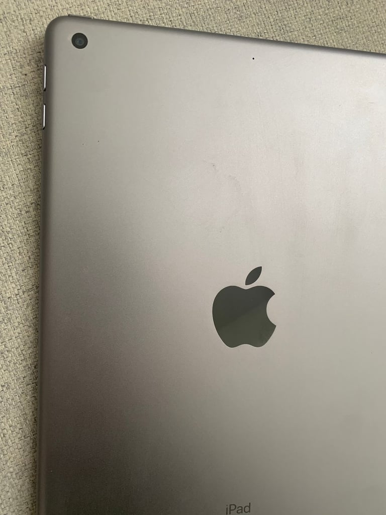 Apple Ipad 6 2018 Black 32GB Ios17 Wifi Very Good Condition - FREE new charger - Delivery Avail