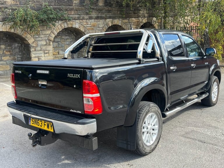 2013 Toyota Hilux 3.0 D-4D Invincible Pickup Double Cab 4dr Diesel Manual 4WD Euro 5 (171 ps) PIC...