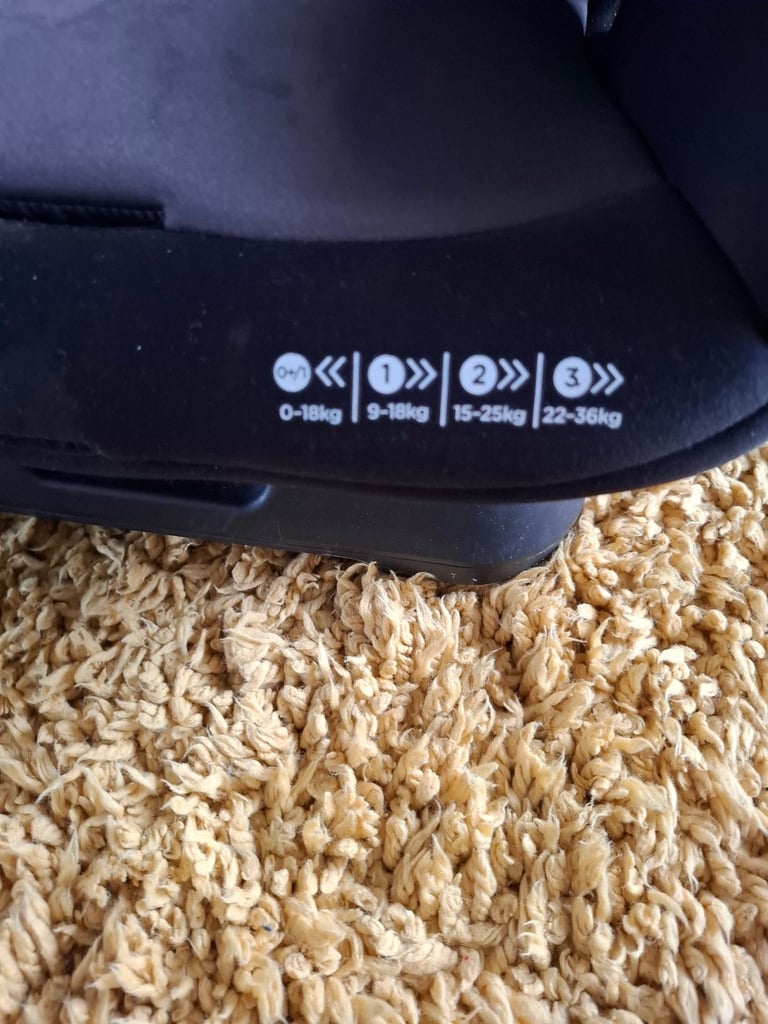 FREE - 2 x Joie everystage car seats