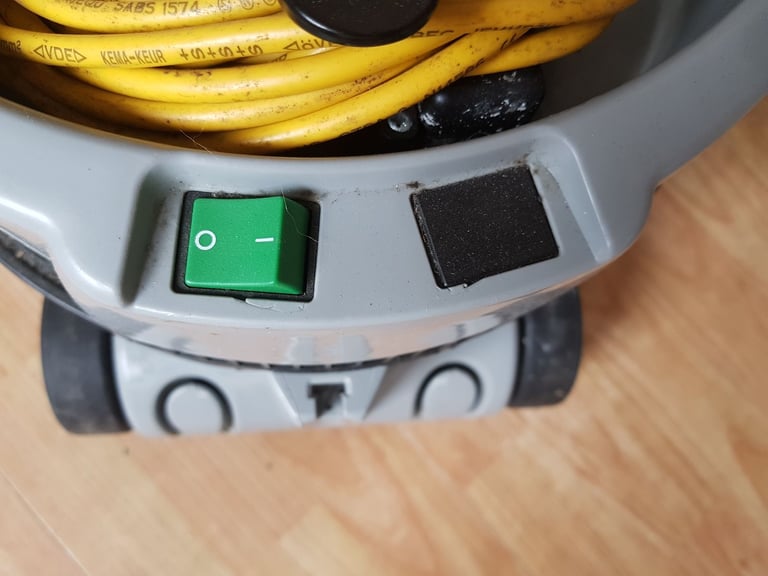 henry numatic vnp180 Corded Cylinder Vacuum 1 speed new 3 Metre Hose new Brushes new 