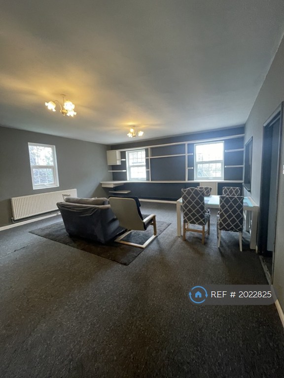 2 bedroom flat in Mews, South Darenth, DA4 (2 bed) (#2022825)