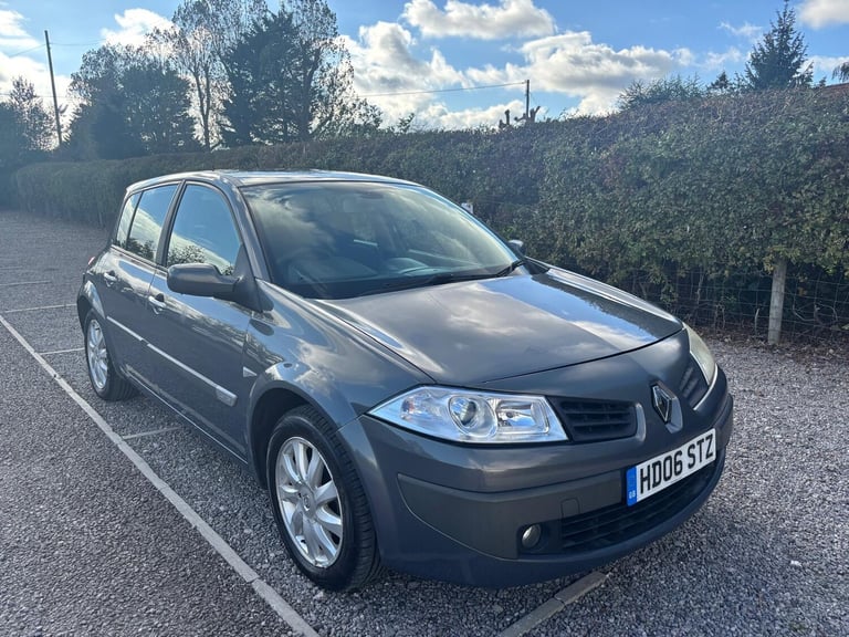 2006 Renault Megane 1.6 VVT Dynamique 5dr HATCHBACK Petrol Manual