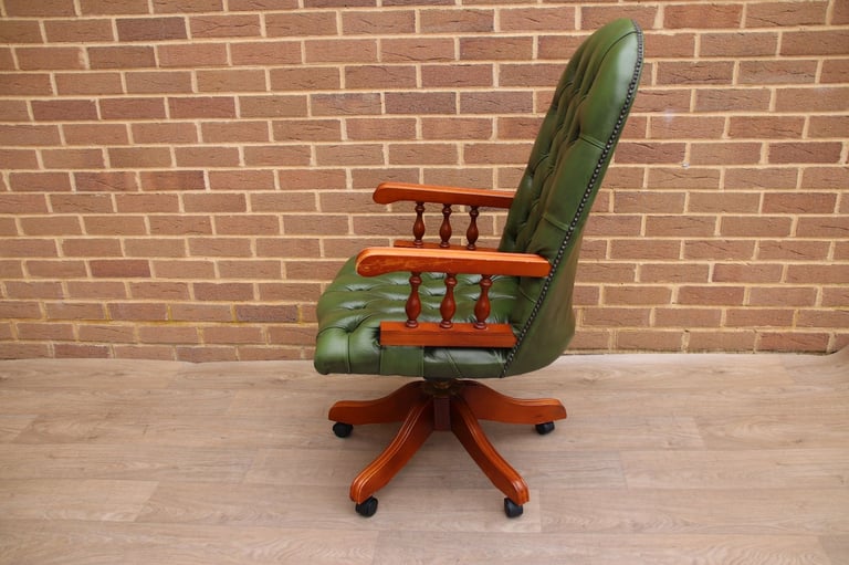 Chesterfield Executive Chair (UK Delivery)