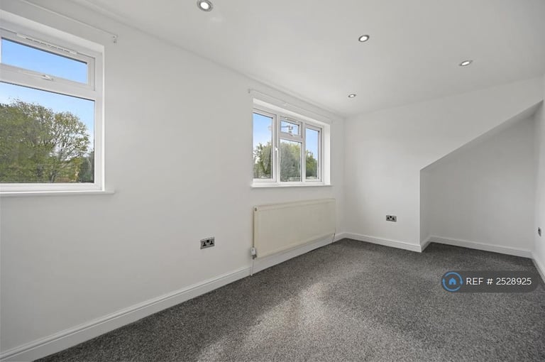 4 bedroom flat in Dudley Road, Harrow, HA2 (4 bed) (#2528925)