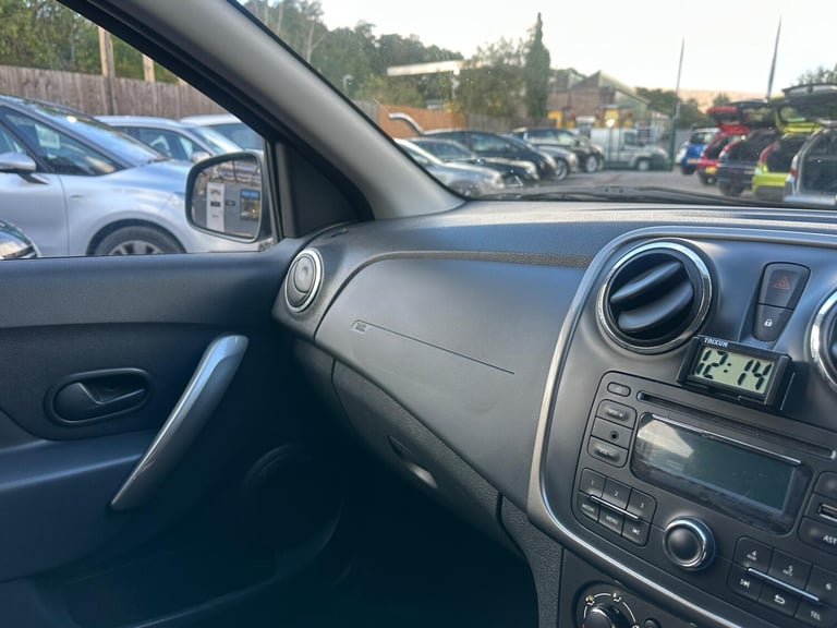2013 Dacia Sandero 0.9 TCe Laureate Euro 5 5dr HATCHBACK Petrol Manual