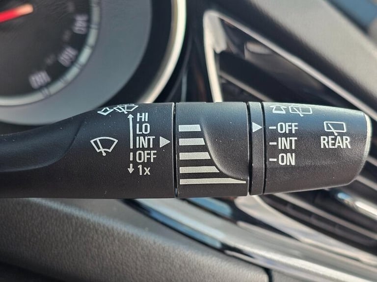 2017 Vauxhall Insignia 1.6 Turbo D ecoTEC Design Nav Grand Sport Euro 6 (s/s) 5dr HATCHBACK Diese...