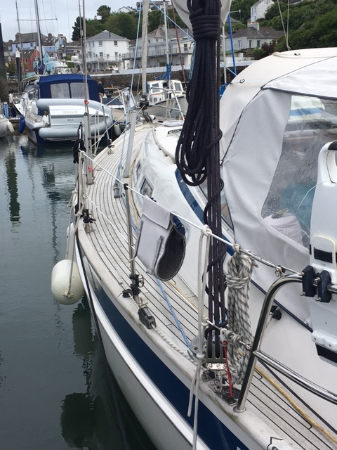 HALLBERG RASSY 342 CRUISING YACHT. (The Bentley of Sailing yachts.)
