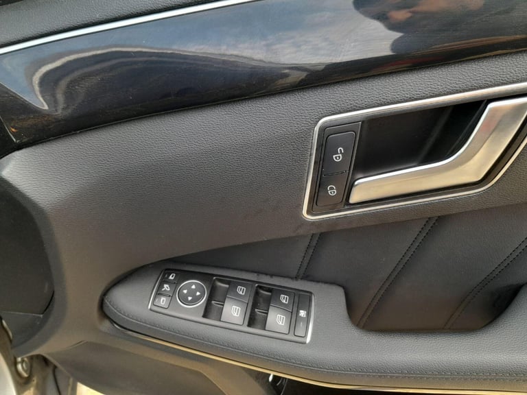 MERCEDES-BENZ E CLASS 2.1 E250 CDI BlueEfficiency Avantgarde Silver Auto Diesel