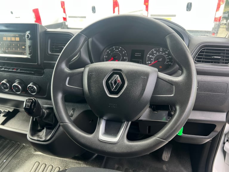 2020 Renault Master MM35dCi 135 Business Medium Roof Van PANEL VAN Diesel Manual