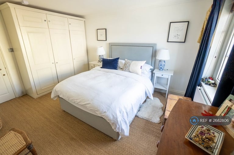 3 bedroom flat in Brunswick Terrace, Hove, BN3 (3 bed) (#2682806)