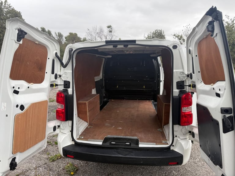2020 Vauxhall Vivaro 1.5 Turbo D 2900 Sportive L2 H1 Euro 6 (s/s) 5dr PANEL VAN Diesel Manual