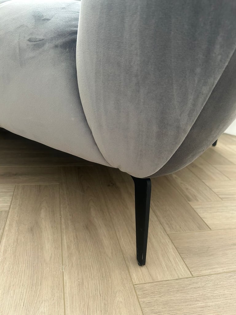 R&J Leather 4 Seater and 3 Seater sofa for sale