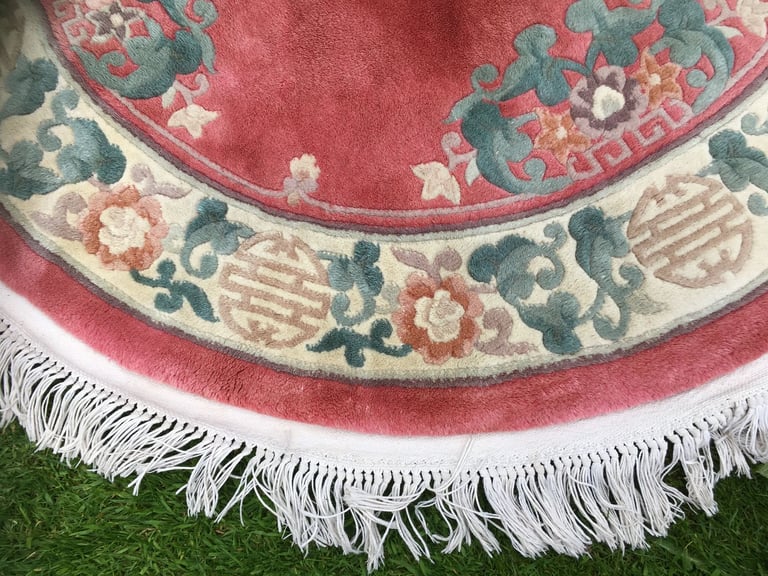 Round Pink Chinese Floral Design Rug 100% Wool Pile White Fringed Border  