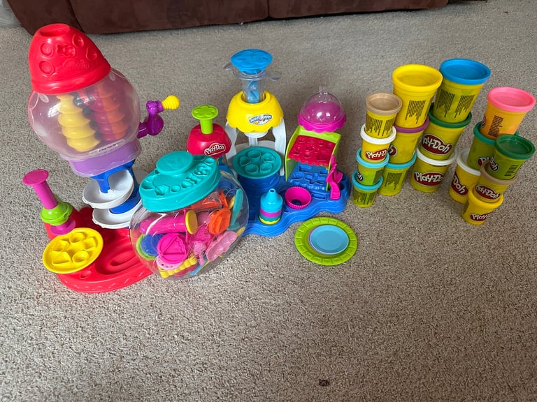 Play Doh Kitchen Ice cream Cupcake Maker Age 3+ in Amersham
