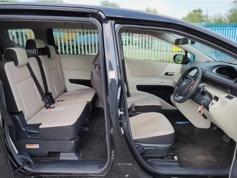  Toyota Corolla Sienta Hybrid 1.5 Auto 7 Seater ULEZ Compliant MPV Hybrid Electric Automatic