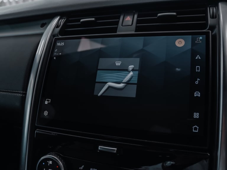 2021 Land Rover Discovery 3.0 D300 R-Dynamic HSE 5dr Auto ESTATE DIESEL Automatic