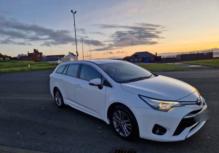 Toyota, AVENSIS, Estate, 2017, Manual, 1598 (cc), 5 doors