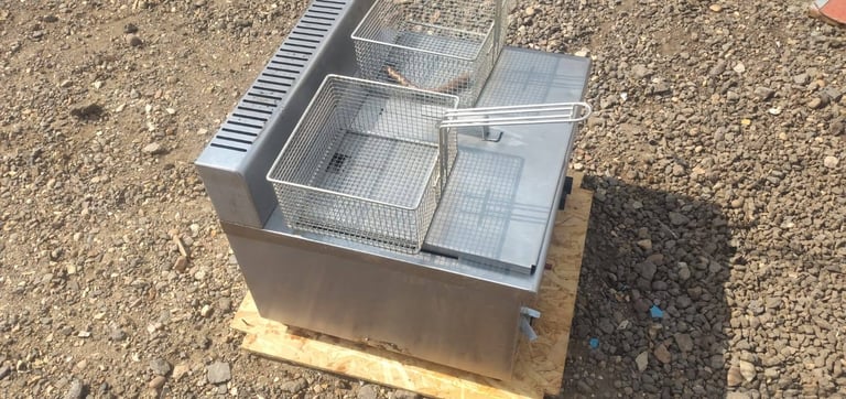 Catering equipment commercial gas & electric Tabletop fryers restaurant trailer burger van items