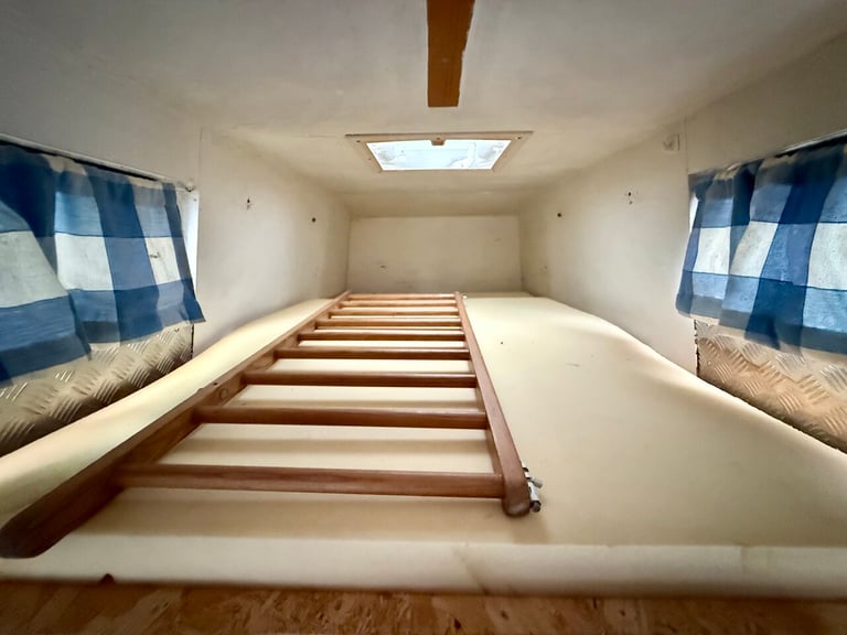 1975 Volkswagen MOTOR CARAVAN 1.6 Campervan Motor Caravan PETROL Manual