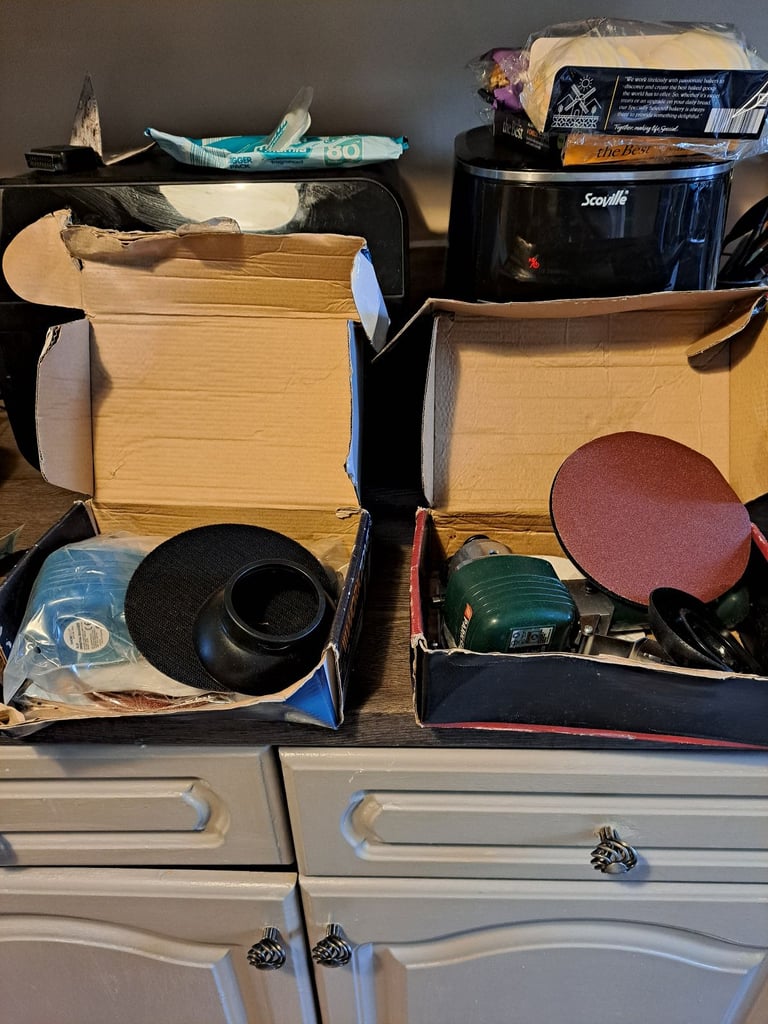 image for 2 working boxed pneumatic orbital sanders £10  each