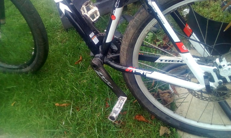 Trek 8500 mountain bike