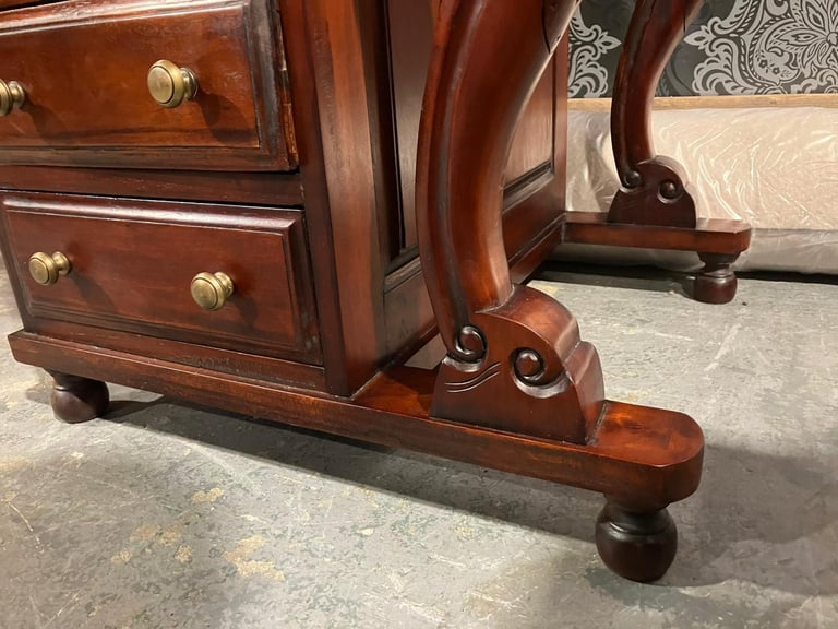 Stunning Chesterfield Mahogany Davenport Desk - Delivery