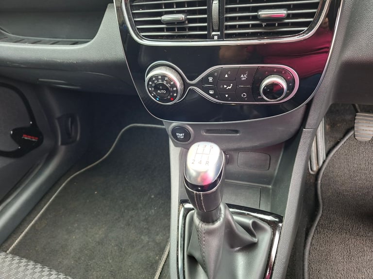 Renault, CLIO, Hatchback, 2018, Manual, 898 (cc), 5 doors